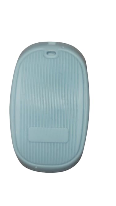 Baxter & Bella Rubber pet massage brush and undercoat remover. (Coarse), blue