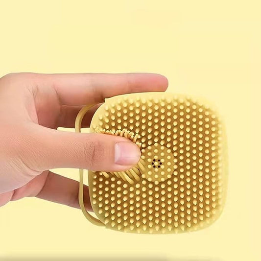 Pet Dog Bath Brush Soft Silicone Dog Shampoo Brush, Fur Grooming Cleaning Brush Shampoo Dispenser (Yellow)