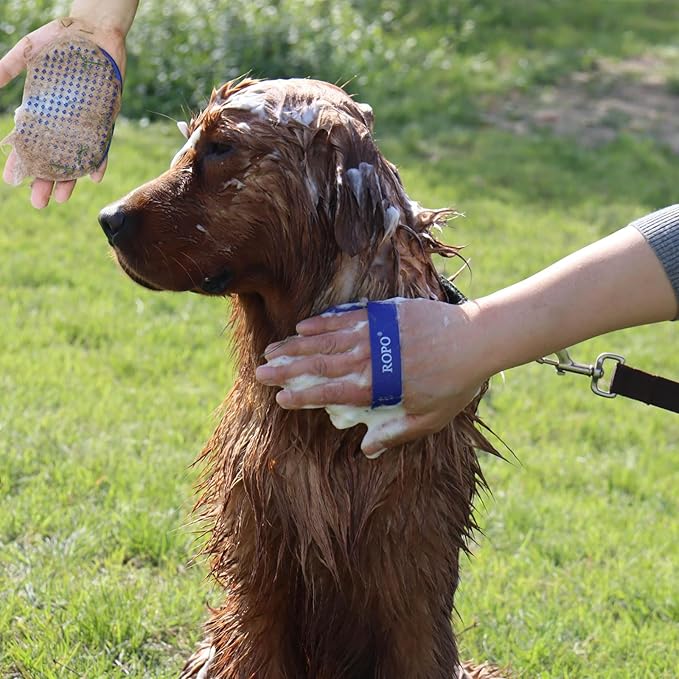 Dog bath brush, ROPO rubber massage pet shampoo brush, used for pet grooming, removing shedding fur, combing tangles and dead fur, suitable for pet dogs and cats (red)
