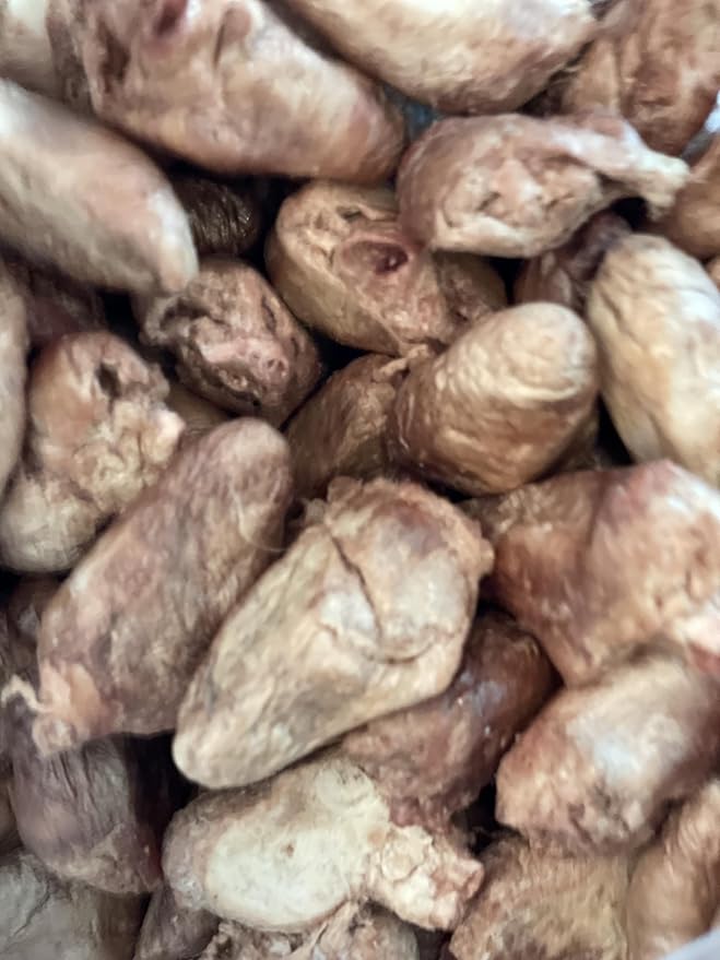 Freeze Dried Chicken Hearts - Freeze Dried Dog Treats, Chicken Hearts 2.5 oz for Dogs & Cats - Grain Free & Gluten Free - Resealable Pouch, Single Ingredient, Training Treat in Chicken Hearts