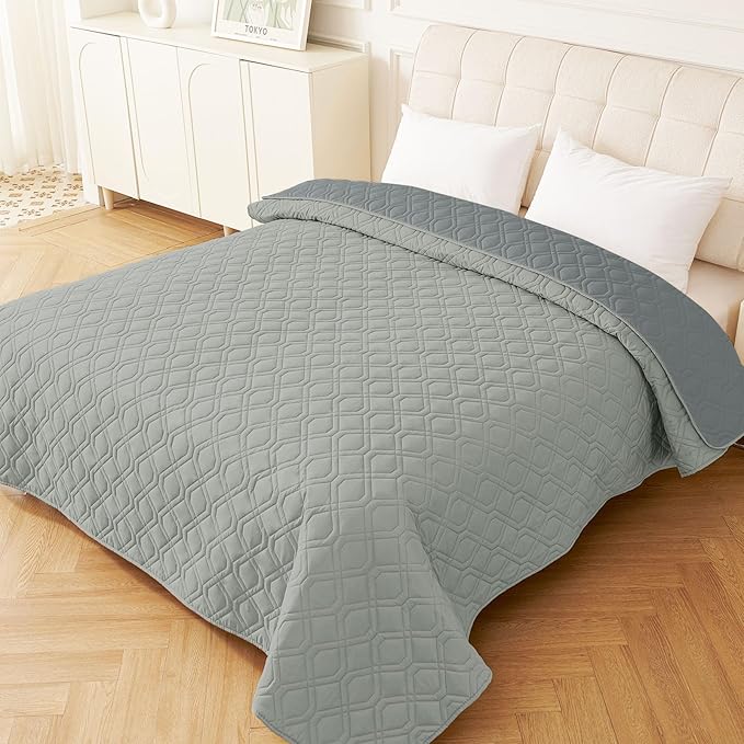 hyha Waterproof Dog Bed Blanket, Soft Dog Bed Cover Pet Blankets, Washable Couch Sofa Cover for Dogs, Reversible Pet Sofa Covers for Furniture (82x120 Inch, Grey/Dark Grey)