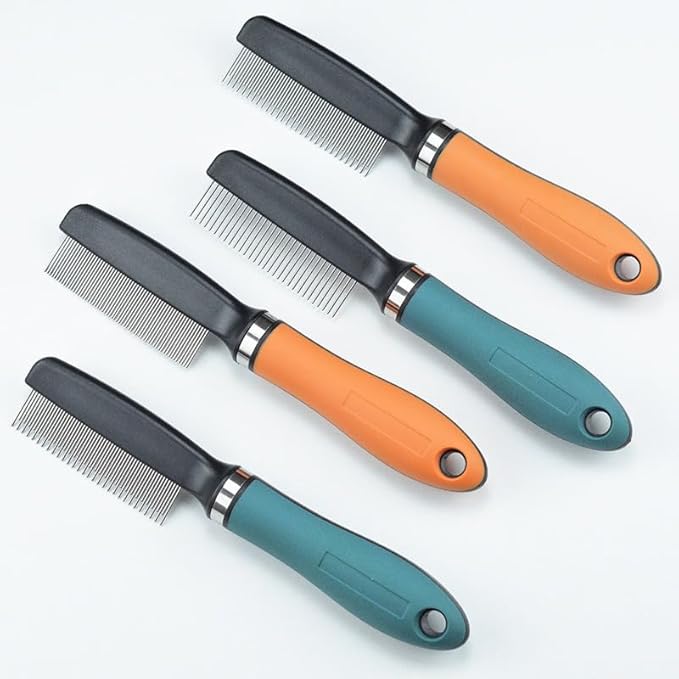 Combs for Grooming The Fur of Cats and Dogs, Available In A Variety of Colors. (Sparsity,Malachite green)