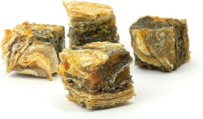 SKIPPER'S Salmon Skin Cubes - 100% Salmon Skin Grain Free & Hypoallergenic Cubes for Dogs, All Natural & Healthy Dog Treats, Omega 3 & 6 Oil, Great for Skin, Coat & Joints | (2.5 Oz)